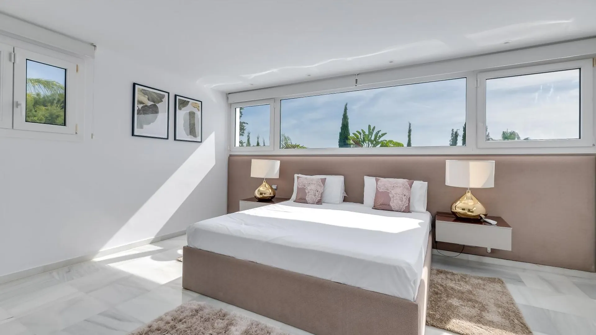 Tropical 4 Bdrm Villa In Prime Location W Jacuzzi Marbella Spain